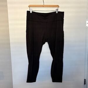 Athleta Ultimate Stash Pocket 7/8 Tight